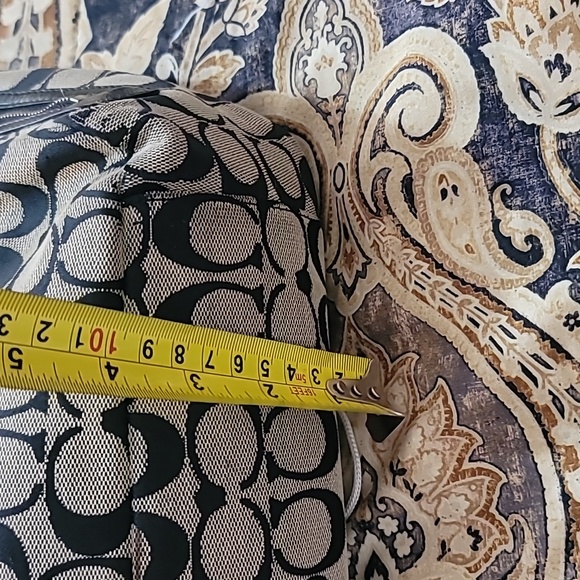 Coach Gallery Signature Tote - EUC #127 - Picture 12 of 12